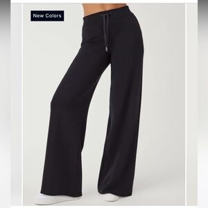 SPANX AirEssentials Wide Leg Pant